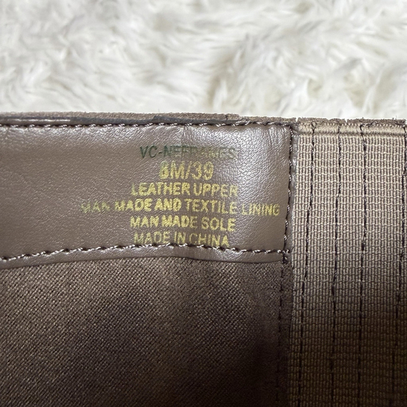 Vince Camuto Boots Womens Size 8/39 Taupe Suede Lug Sole Ankle Side Zip - Picture 9 of 11